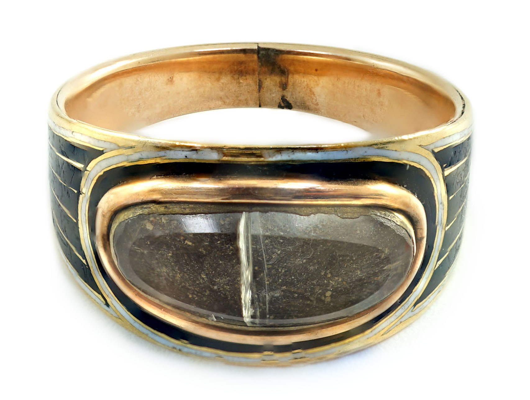 A George IV gold and two colour enamel mourning ring